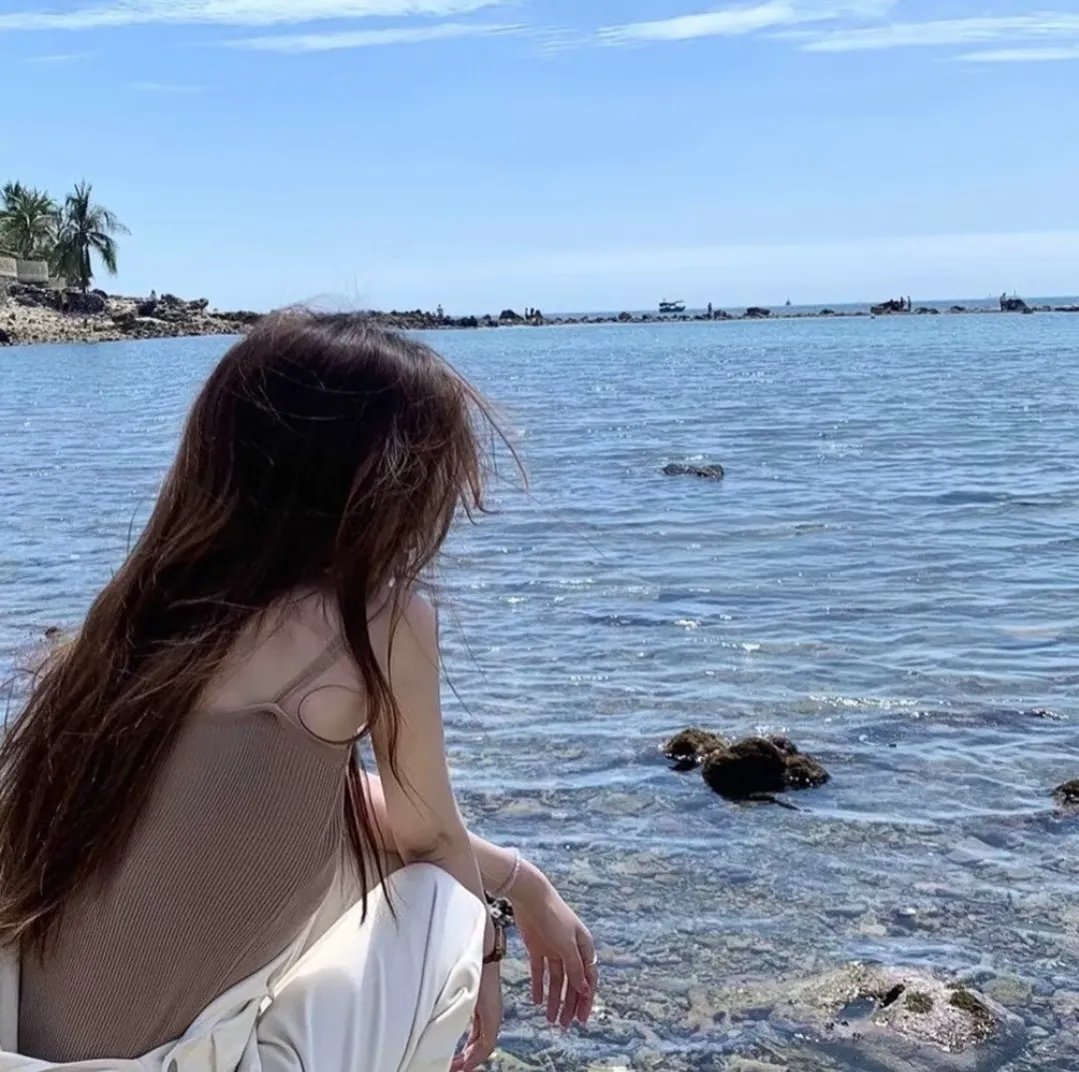 坦途海报